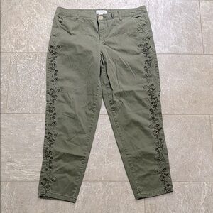 🟢 5/$25 Liz Claiborne | Classic Straight Leg Chino Pants with Floral Embroidery